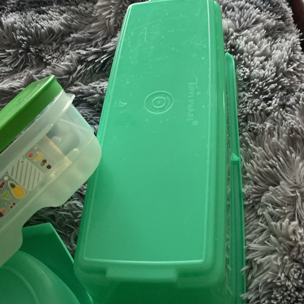 Tupperware bundle - Picture 9 of 9
